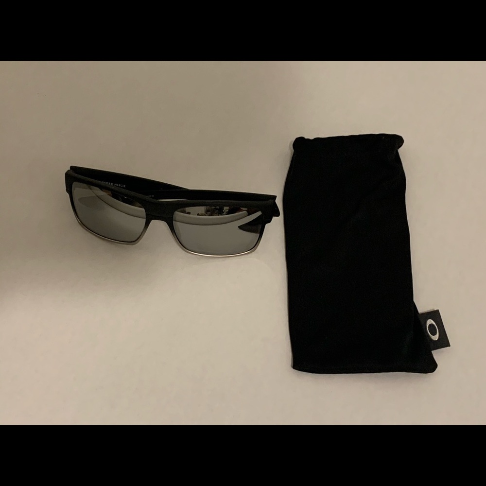 Oakley Two-face Sunglasses